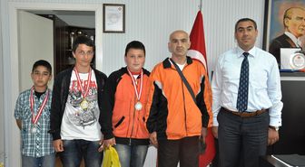 Minik Boksörler Dereceye Gidiyor