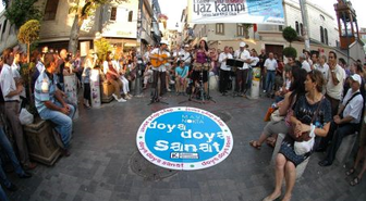 Kadıköy'de Sanat Sokağa Çıkıyor