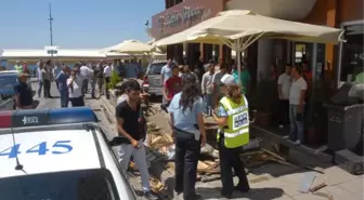 Kafeteryaya Giren Cipin Çarptığı Garson Yaralandı