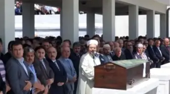 Şair ve Yazar Karakoç'un Vefatı