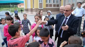 Temiz İnsan Temiz Toplum' Projesi Kapsamında Okullara Temizlik Malzemesi Dağıtıldı.