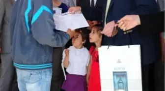 Akyürek Karne Heyecanına Ortak Oldu