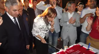 Neü İktisadi ve İdari Bilimler Fakültesi'nde Mezuniyet Gecesi