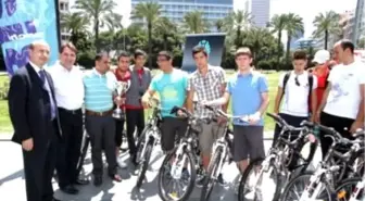 Gençler Bisikletlerini Törenle Aldı