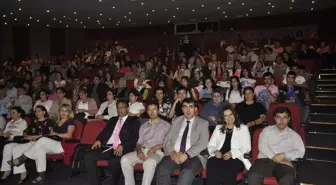 Nazilli'de Sevgi ve Aşk Şiirleri Liseli Kızlardan Dinlendi