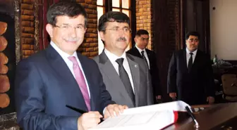 Bakan Davutoğlu, Dış Gelişmeleri Değerlendirdi