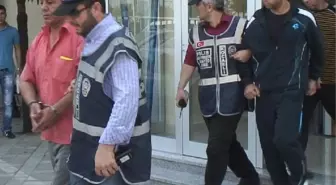 'Balkonda Neden Şortla Oturuyorsun?' Kavgası: 7 Gözaltı