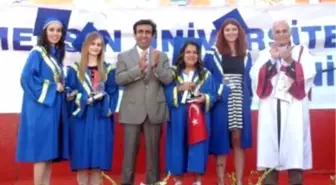 Mersin Üniversitesi'nde Mezuniyet Heyecanı