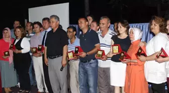 Başkan Yalçın'dan Eğitimcilere Plaket