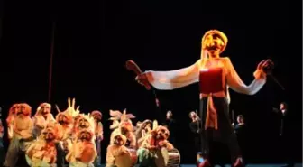 'Surname 2010' Adlı Oyunla Almanya'da