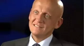 Collina, Cüneyt Çakır'ı Seçti