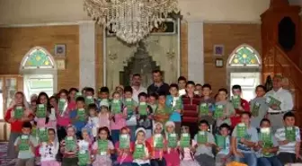 Gül Kitapevinden Yaz Kuran Kursu Öğrencilerine Elifba Cüzü