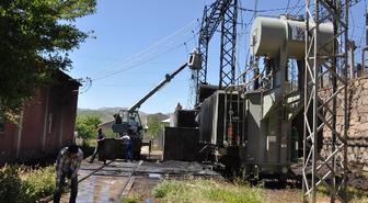 Trafo Patladı Bitlis ve İlçeleri Elektriksiz Kaldı