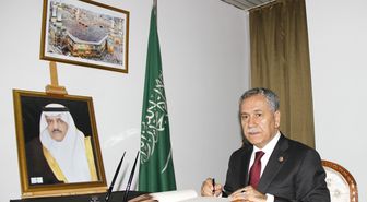 Arınç'tan Suudi Arabistan Büyükelçiliği'ne Taziye Ziyareti