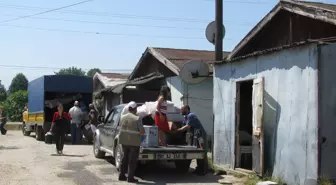 Düzce'de Prefabriklerin Boşaltılması Sürüyor