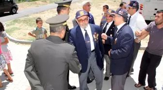 Kore Gazisine Cemevinde Askeri Tören