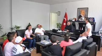 Minik Judoculara Gençlik Hizmetleri ve Spor İl Müdürü Şiran'dan Hediye