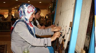 Afetzede Köylerden Kilim Şöleni