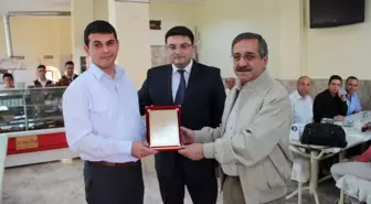 Çiftlik Hakimi Özkan Yaldır'a Veda Yemeği Düzenlendi