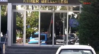 Kemer Belediye Başkanı Gözaltına Alındı