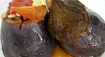 
Zeytinyağlı Patlıcan Dolma Tarifi