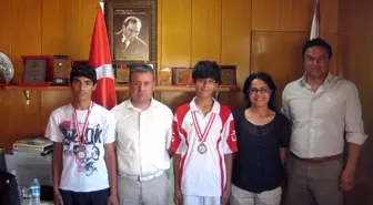 Burdur Badminton Şampiyonası'nda Türkiye Üçüncüsü Oldu