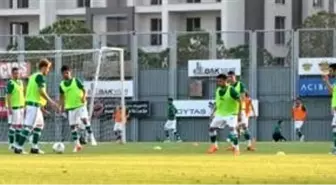 Bursaspor'da Kaleci Bekir İlk Antrenmanına Çıktı