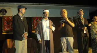 Kadıköy'de Tiyatro Sevinci