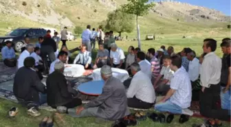 Vali Oğuz Çobanlarla Bir Arada