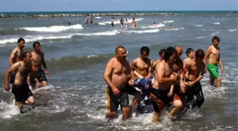Yasak Bölgede Denize Giren Genç Boğuldu