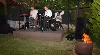 Şiir Gecesinde İzdiham