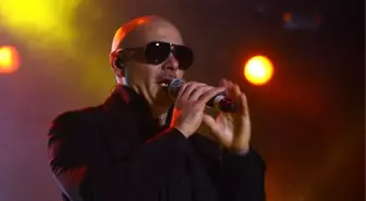 Pitbull, İstanbul'u Salladı