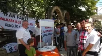 AK Parti Malkara Gençlik Kolları Pazar Yerinde Stant Açarak Yeni Üye Kayıtları Yapıyor