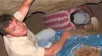 Definecilerin Kazdığı Höyükte Tarihi Eser ve Kemik Bulundu