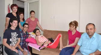 Dev Öğrencilerden Judocu Buzyürük'e Hediye