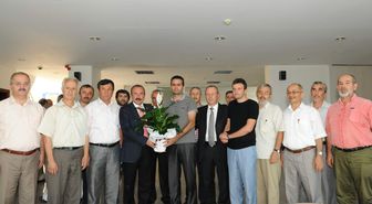 İzmit Belediye Meclisi Toplandı
