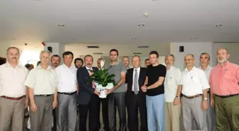 İzmit Belediye Meclisi Toplandı