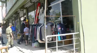 Kulp Kaymakamı İlçedeki Patlamanın Ardından Esnafı Ziyaret Etti