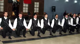 Bartın Belediyesi Halk Dansları Topluluğuna Mudurnu Belediyesi'nden Plaket