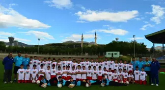 Futbol Köyü'nden Yıldız Yetişecek