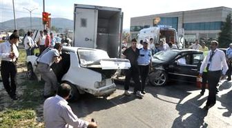 Kütahya'da Zincirleme Trafik Kazası: 4 Yaralı