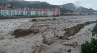 Sinop'ta Sel Köprüleri Yıktı