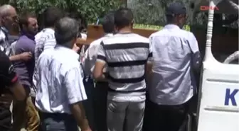 Aydın Polis Eşini Vurup, İntihar Eden Komiser Toprağa Verildi Polis Eşini Vurup, İntihar Eden...