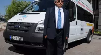 Ktb'dan Kanserli Hastalar İçin Minibüs Bağışı