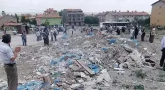 Türkiye'nin 'En Temiz 3. Kenti Kütahya'da Çöp Eylemi