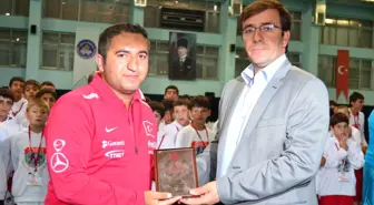 Futbol Köyü'nde Ödül Gecesi