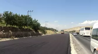 Malatya-Gölbaşı Ayrımı-Darende Yolu Asfaltlanıyor