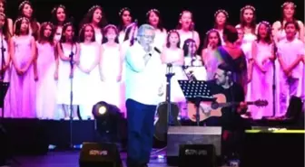 Zülfü Livaneli'den Kuruçeşme Arena'da Muhteşem Konser