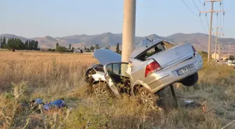 Afyonkarahisar'da Trafik Kazası: 1 Ölü, 1 Yaralı