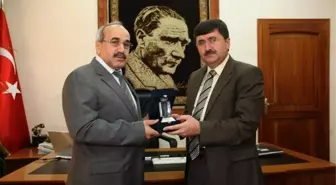 Eker'den Vali Öz'e Veda Ziyareti